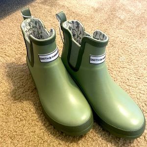 Smith & Hawkins Rubber Ankle Boots